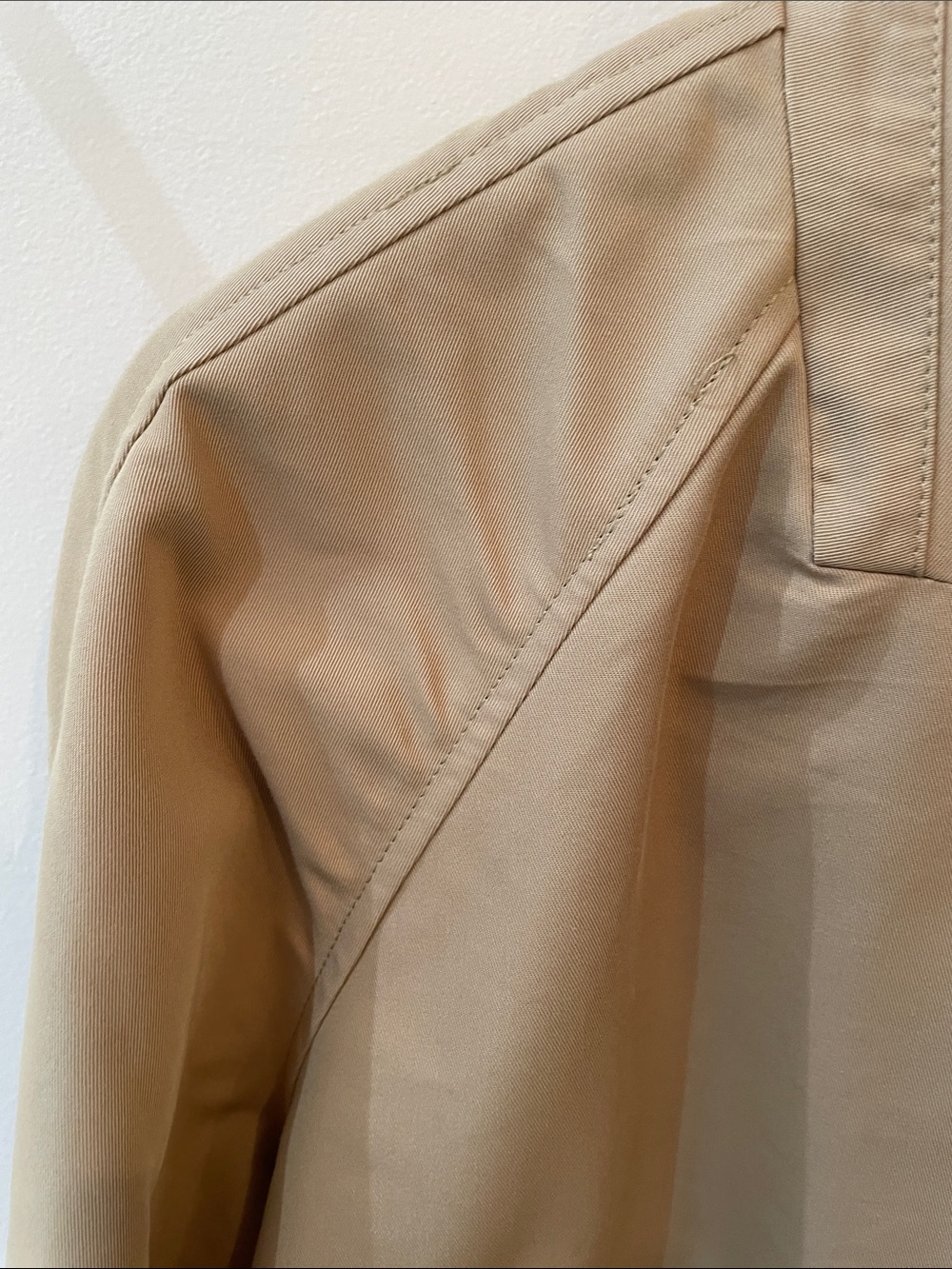 ZARA Cropped Trench Coat in Beige - Picture 8 of 16